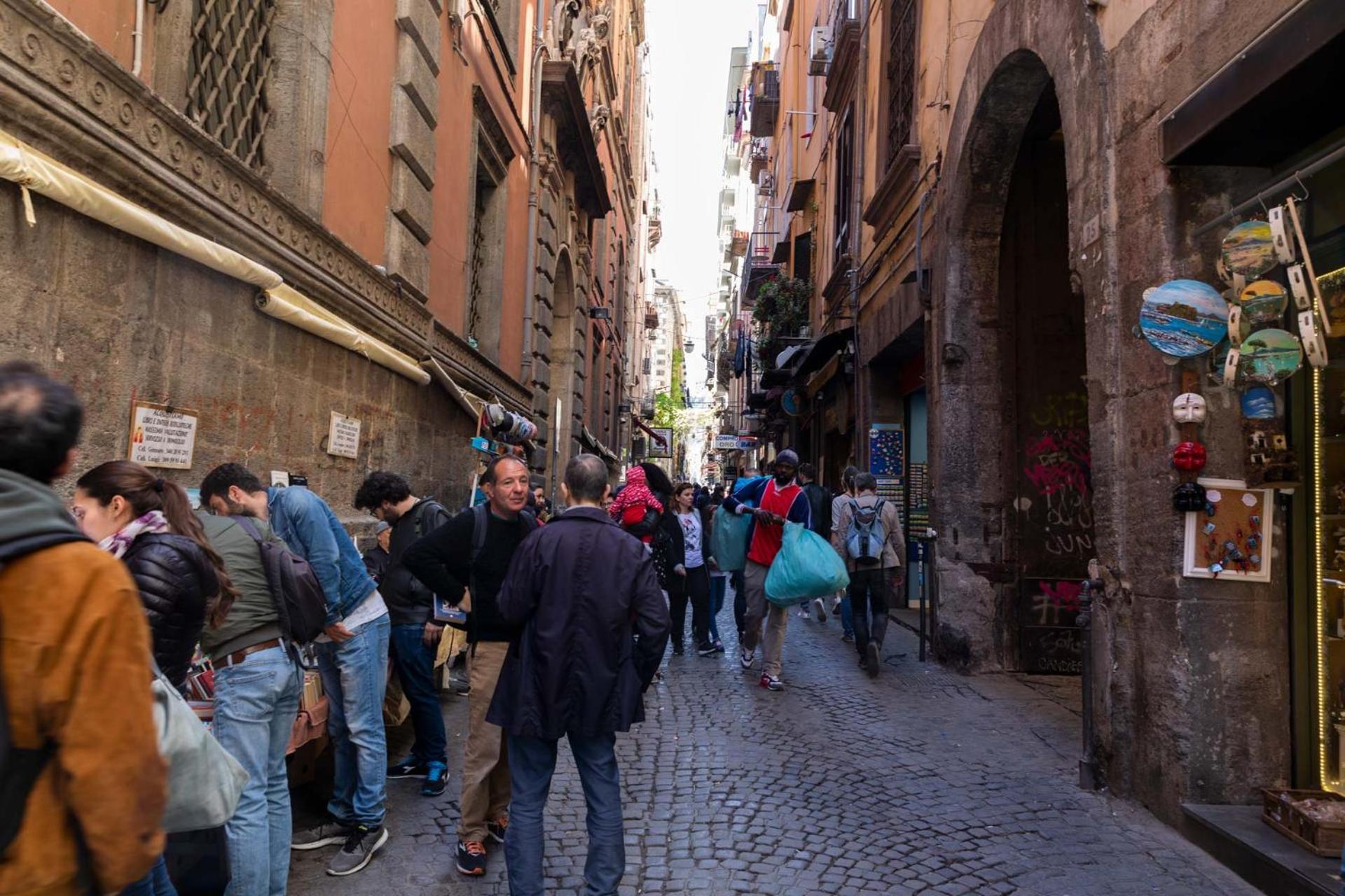 Spaccanapoli Casa Tre Santi Eksteriør billede